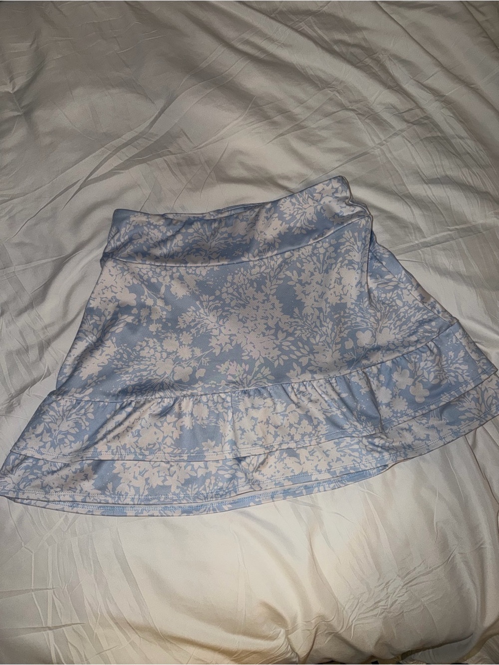 Crown & Ivy blue floral mini skirt